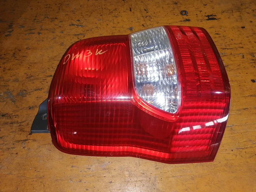стоп-сигнал Mazda Demio