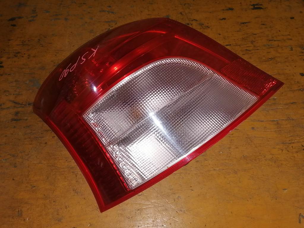 стоп-сигнал Toyota Vitz