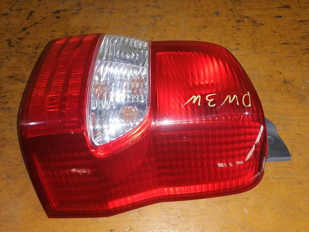 стоп-сигнал Mazda Demio