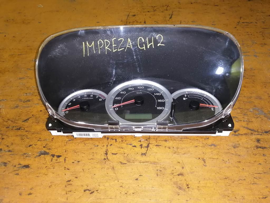 щиток приборов Subaru Impreza
