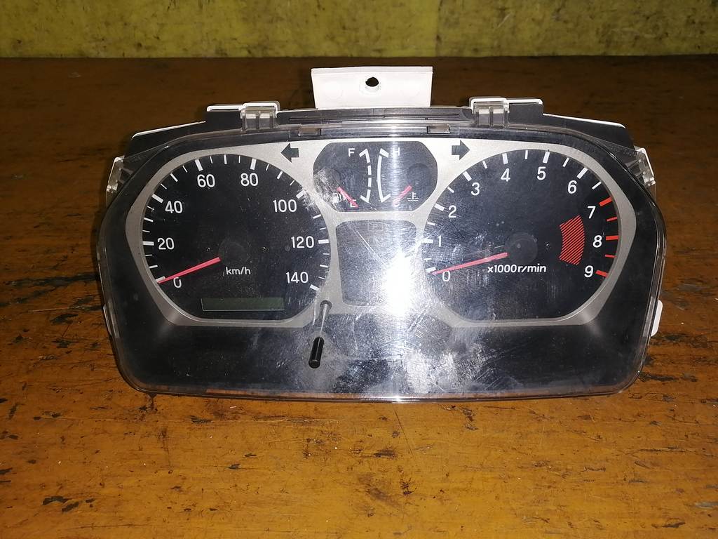 щиток приборов Mitsubishi Pajero Mini