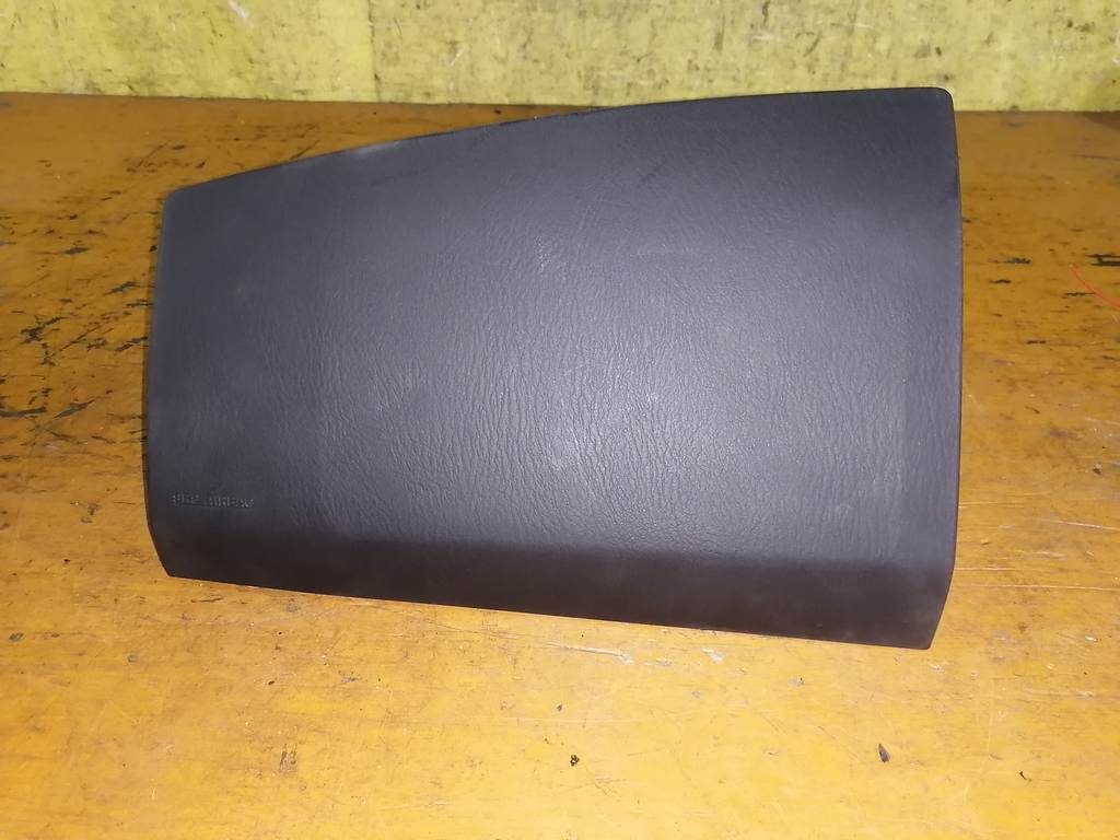 airbag пассажирский Mazda Demio