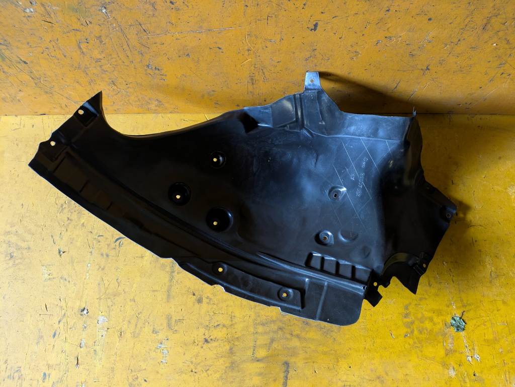 подкрылок BMW X7