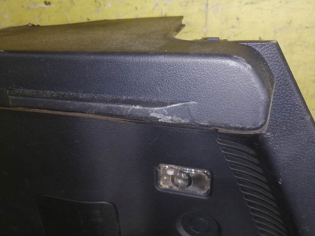 обшивка багажника Suzuki SX4