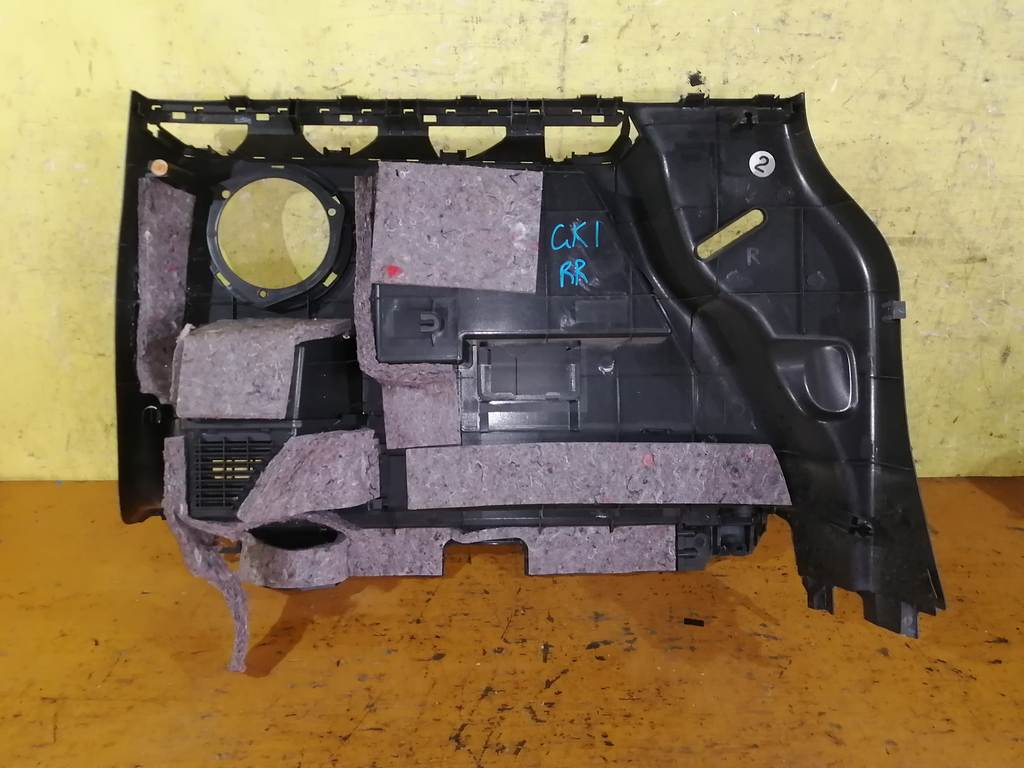 обшивка багажника Honda Mobilio Spike
