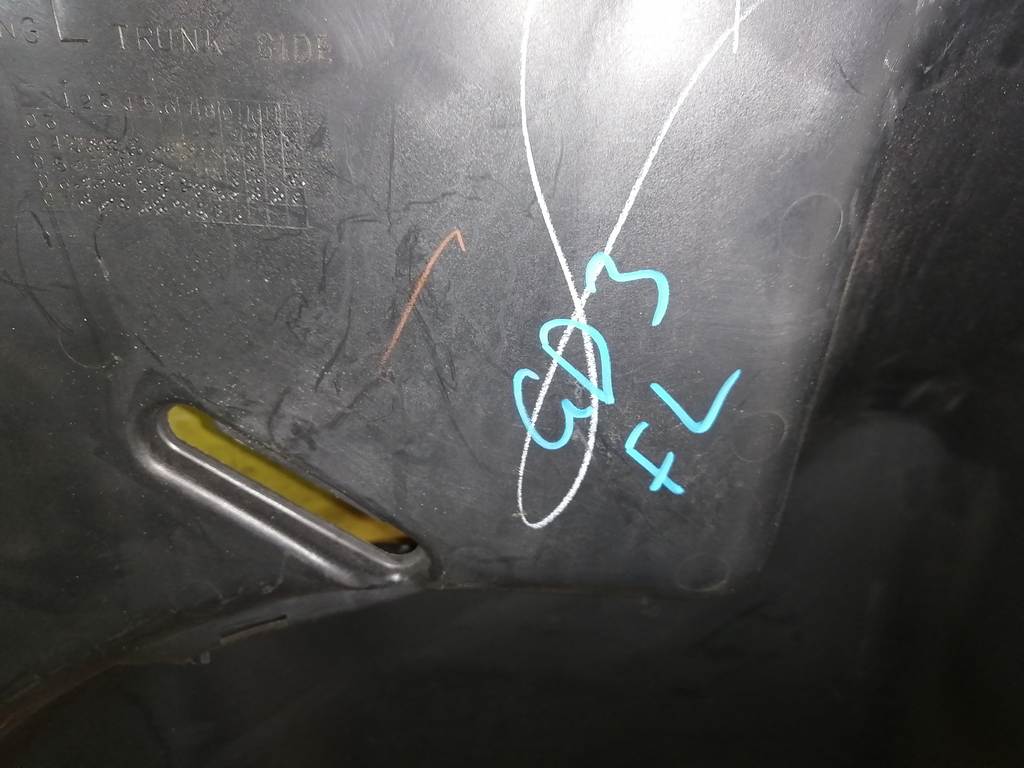 обшивка багажника Honda Fit