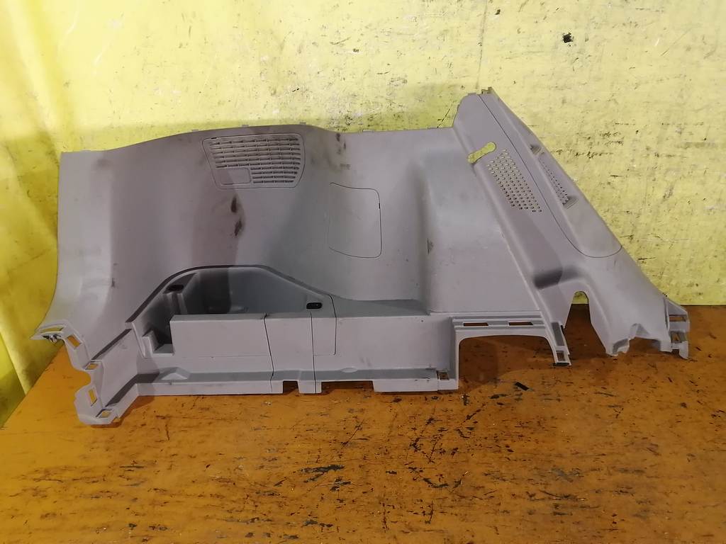 обшивка багажника Honda Insight