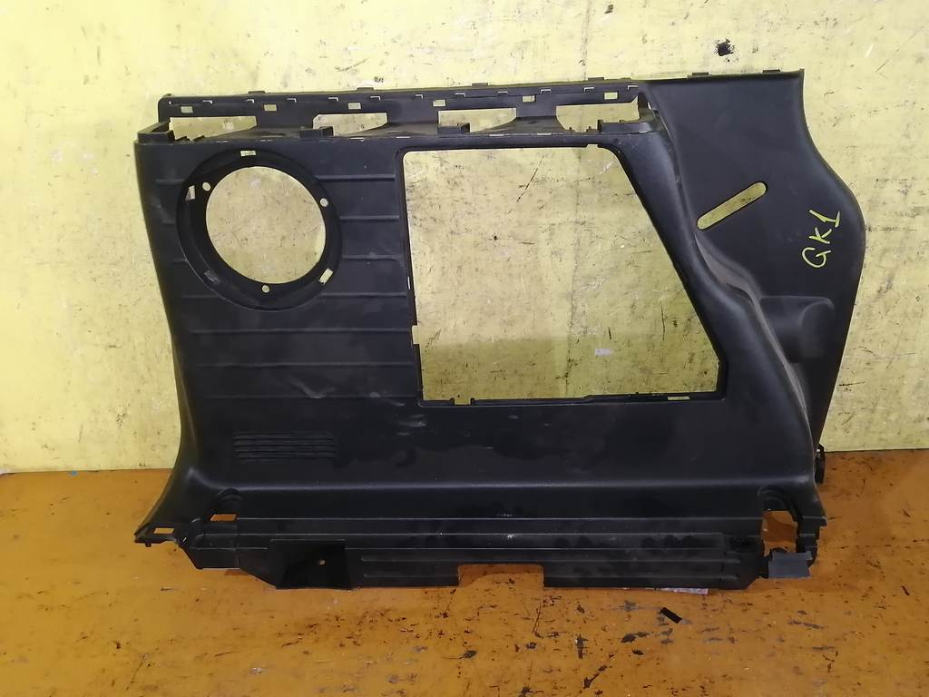обшивка багажника Honda Mobilio Spike