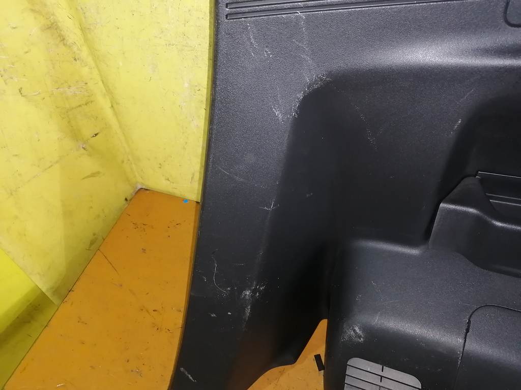обшивка багажника Honda Freed