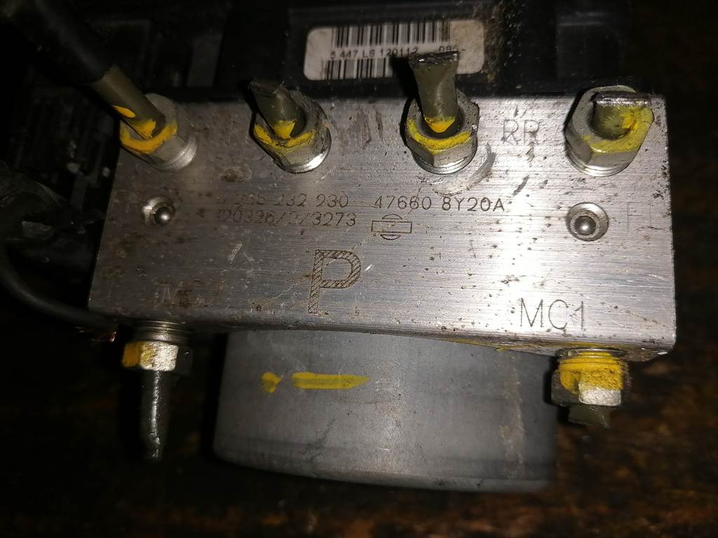 блок abs Nissan Note