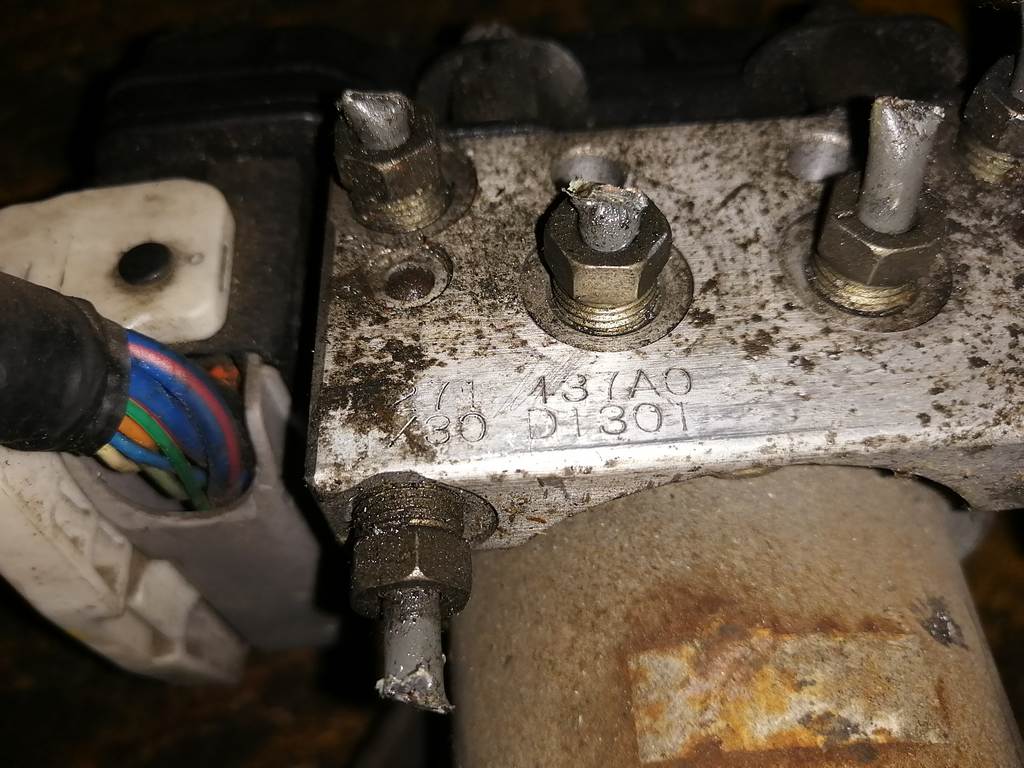блок abs Mazda Demio