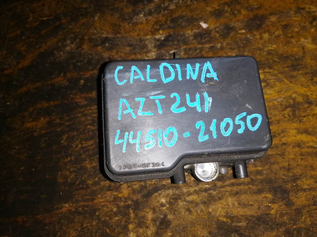 блок abs Toyota Caldina