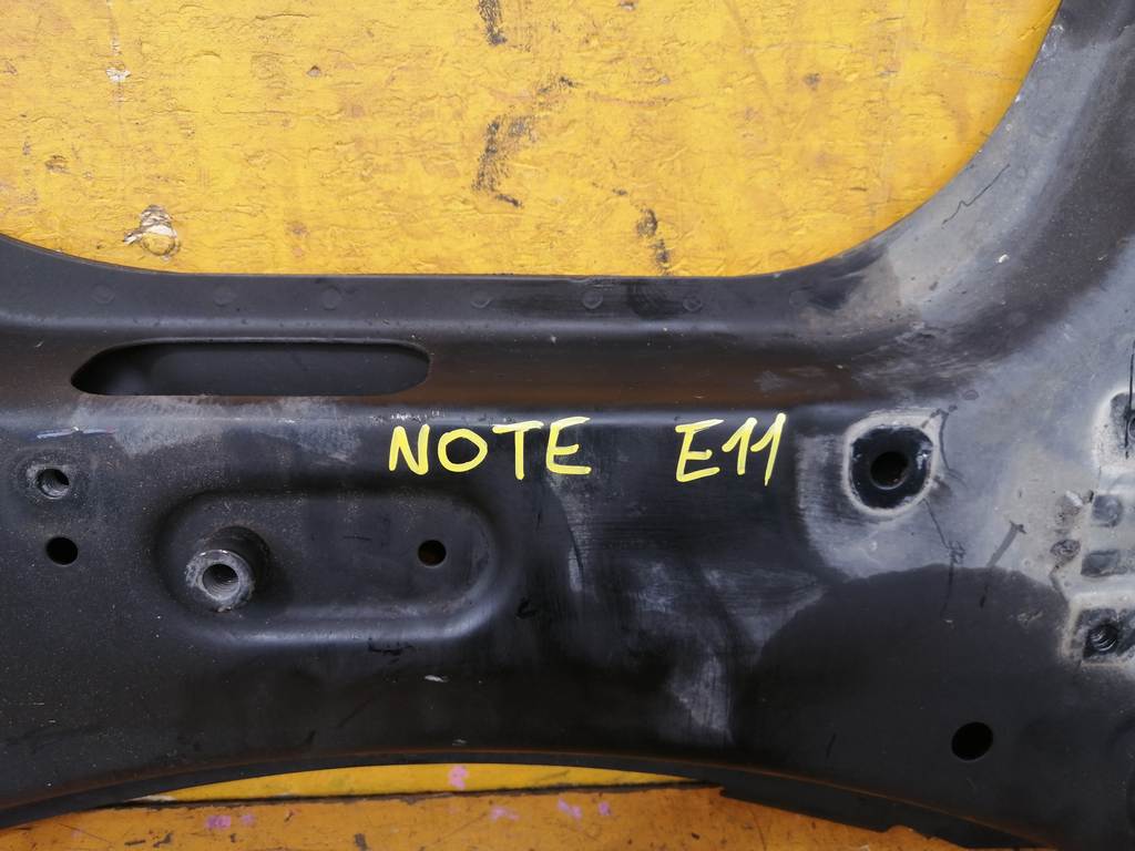 балка Nissan Note