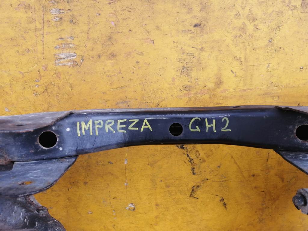 балка Subaru Impreza