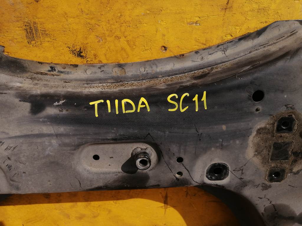 балка Nissan Tiida Latio