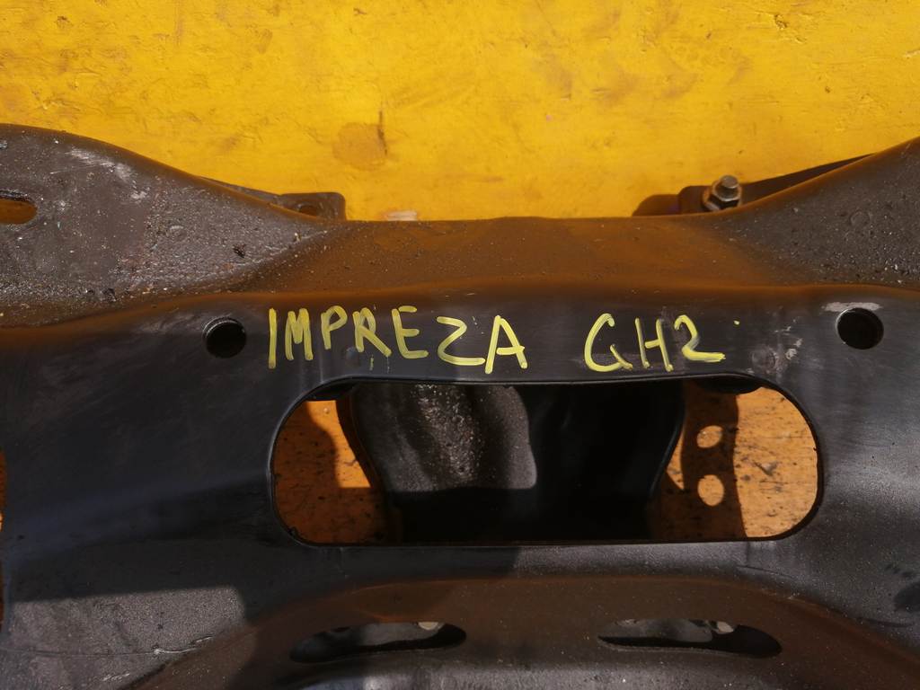 балка Subaru Impreza