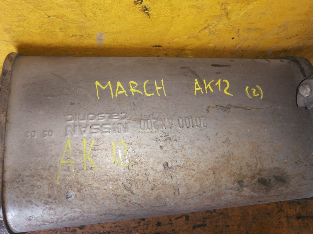глушитель Nissan March