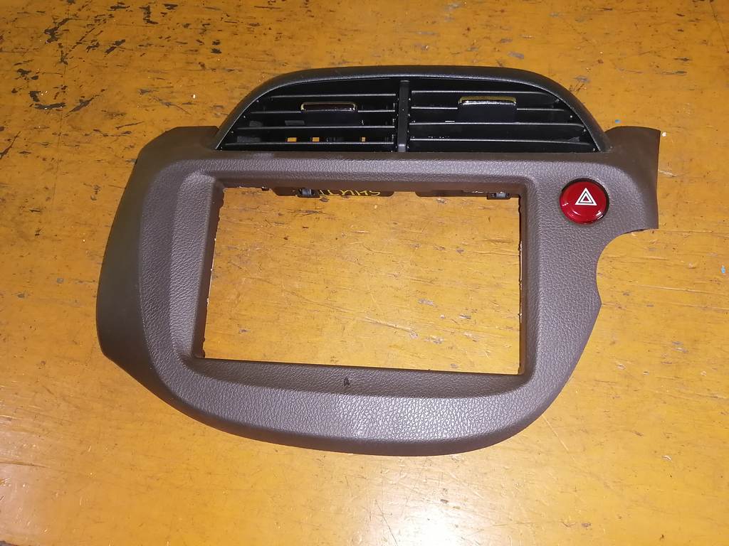 консоль магнитофона Honda Fit Shuttle