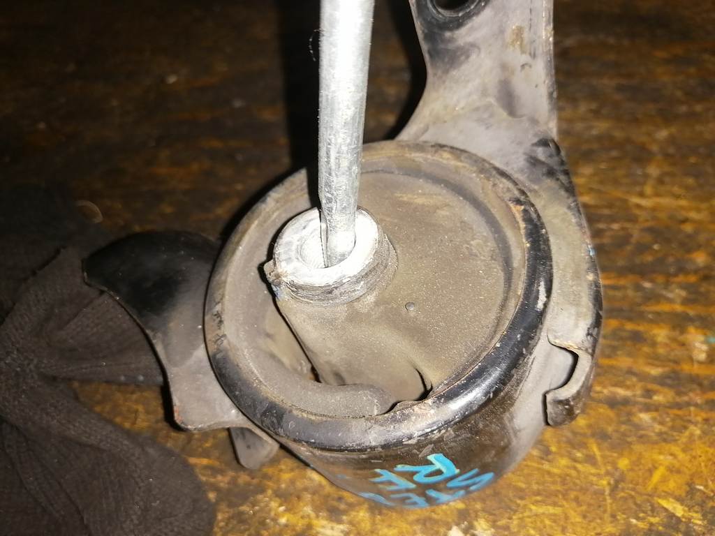 подушка двигателя Honda Stepwgn