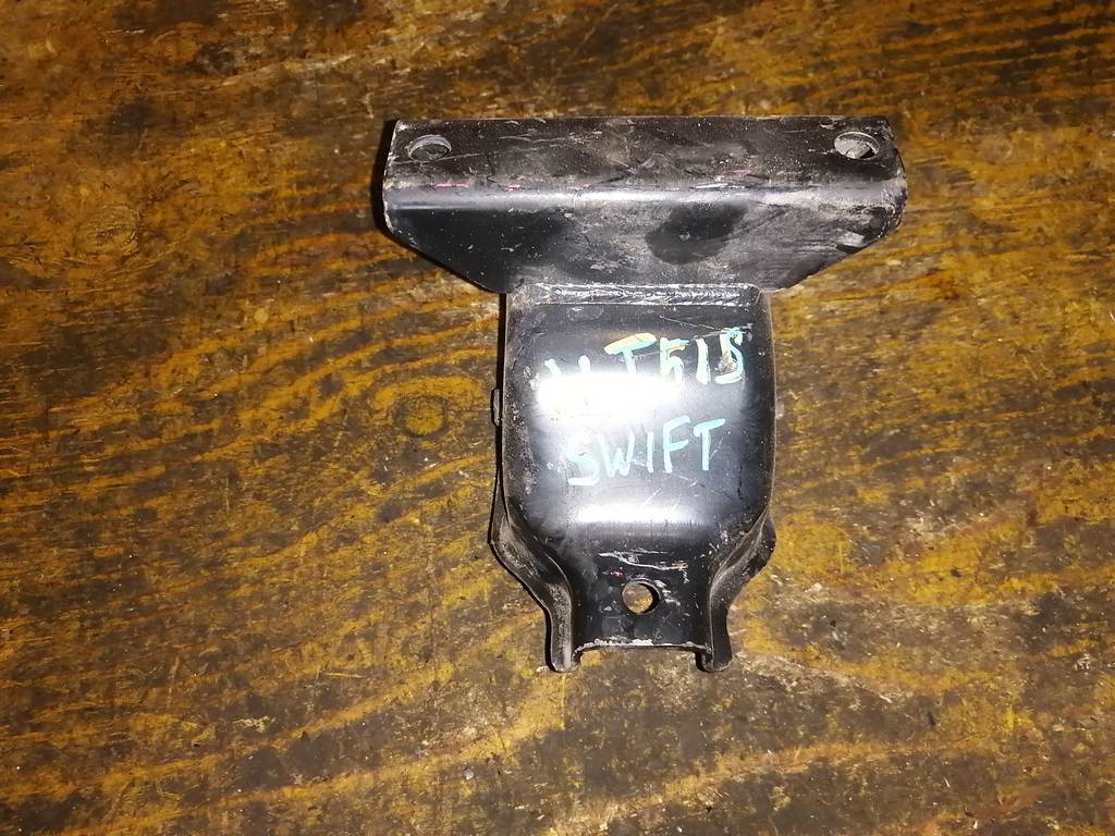 подушка двигателя Suzuki Swift