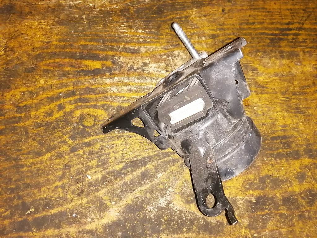 подушка двигателя Toyota Vitz