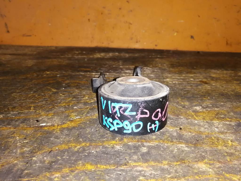 подушка двигателя Toyota Vitz