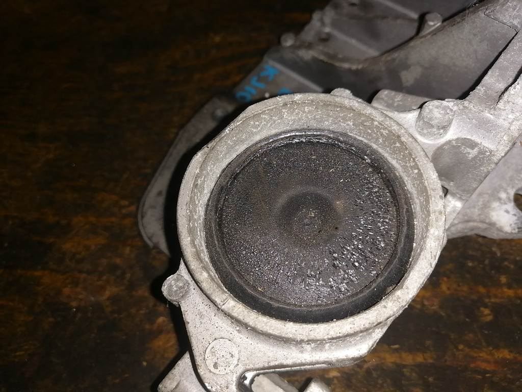 подушка двигателя Nissan Dualis
