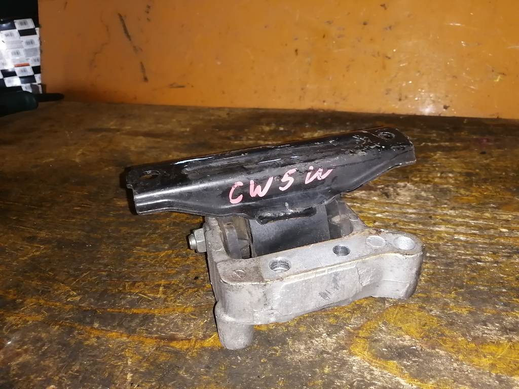 подушка двигателя Mitsubishi Outlander