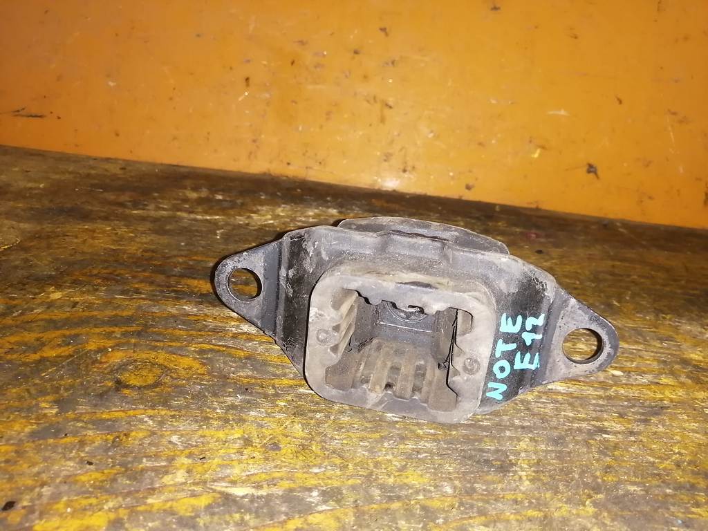 подушка двигателя Nissan Note