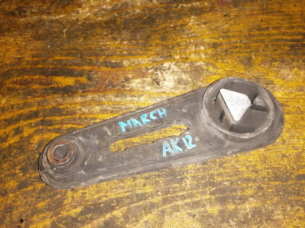 подушка двигателя Nissan March