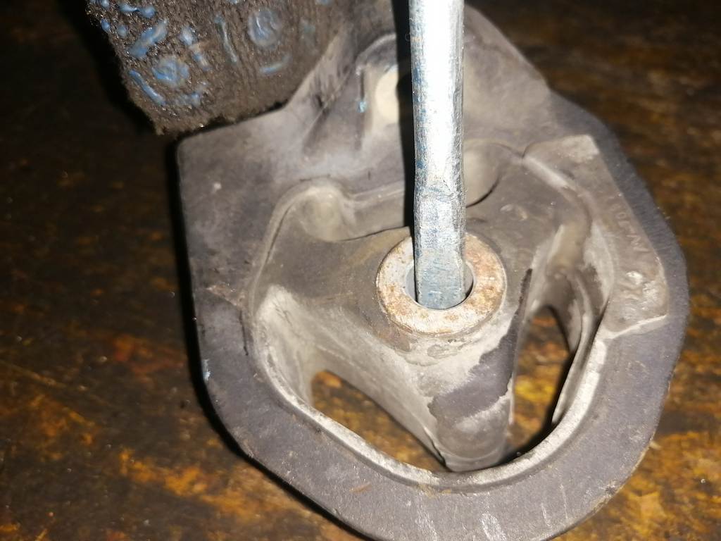 подушка двигателя Honda Stepwgn