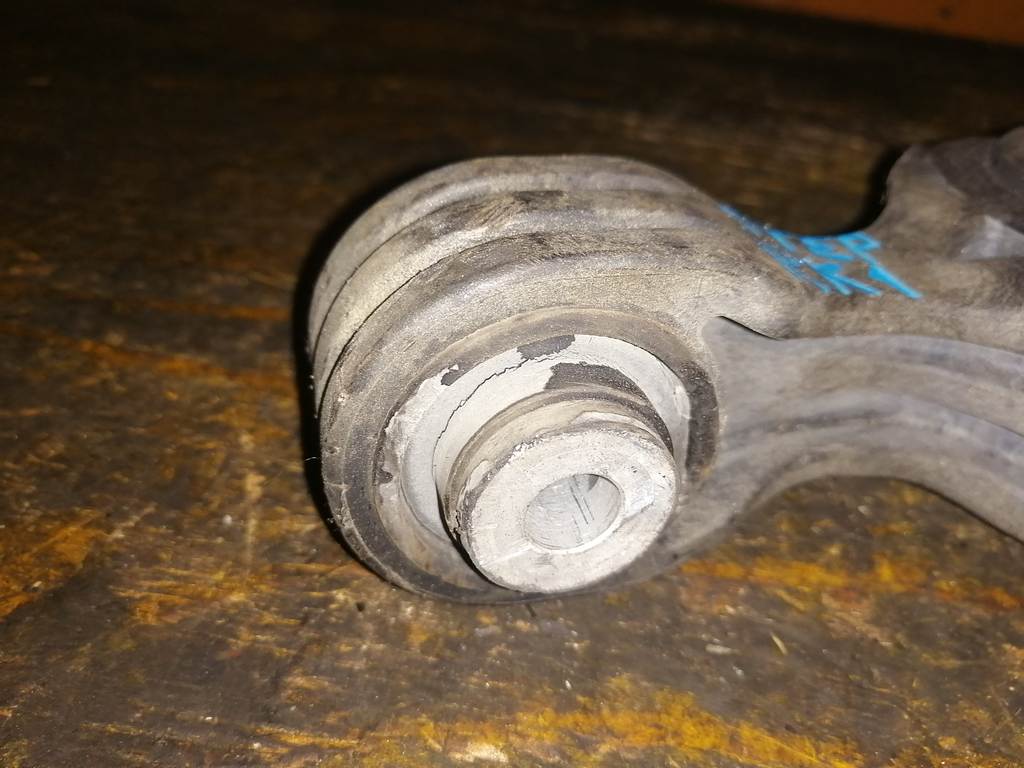 подушка двигателя Honda Stepwgn