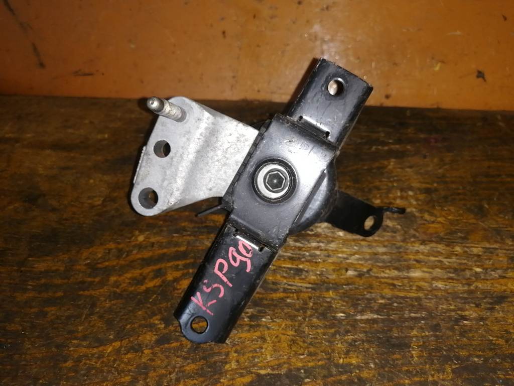 подушка двигателя Toyota Vitz