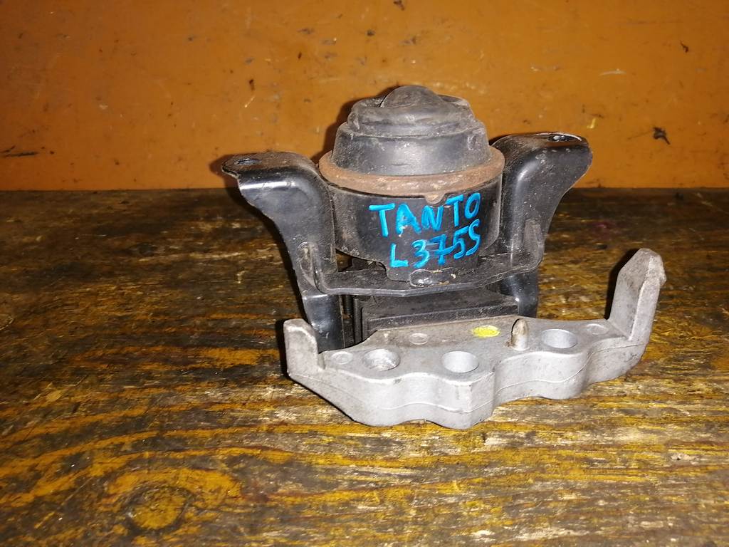 подушка двигателя Daihatsu Tanto