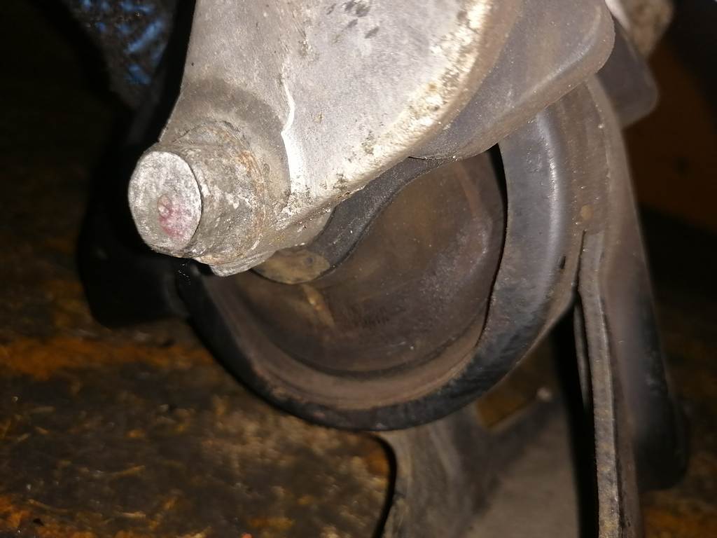 подушка двигателя Honda Zest