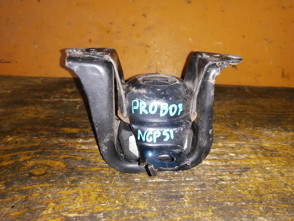 подушка двигателя Toyota Probox