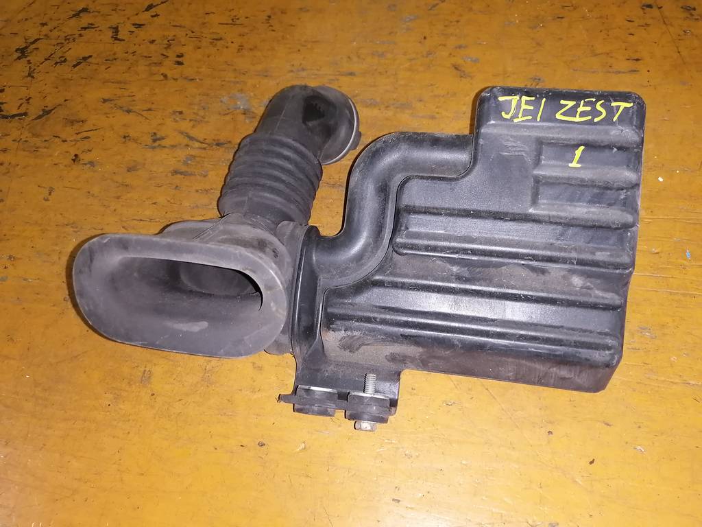воздухозаборник Honda Zest