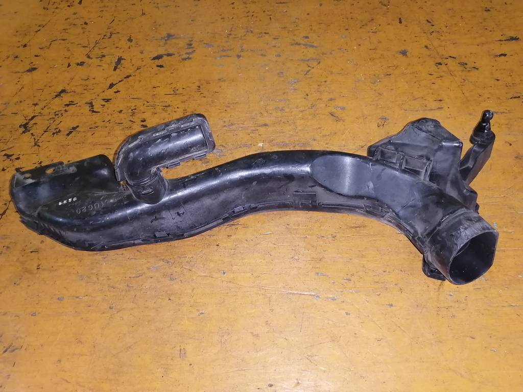 воздухозаборник Nissan Note