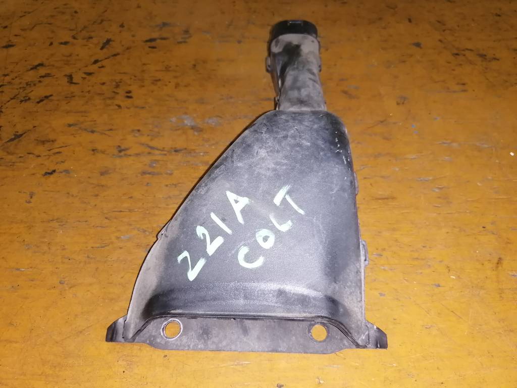 воздухозаборник Mitsubishi Colt