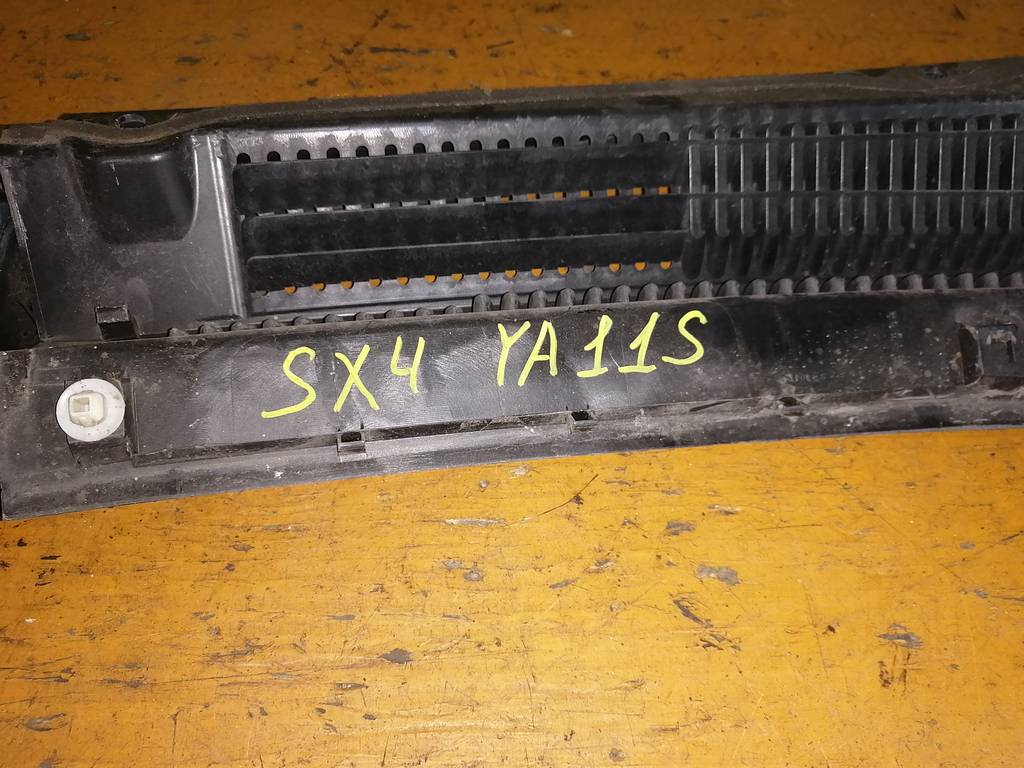 жабо Suzuki SX4