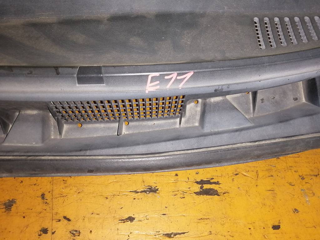жабо Nissan Note
