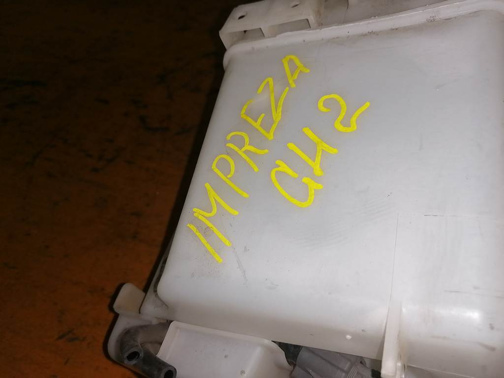 бачок омывателя Subaru Impreza