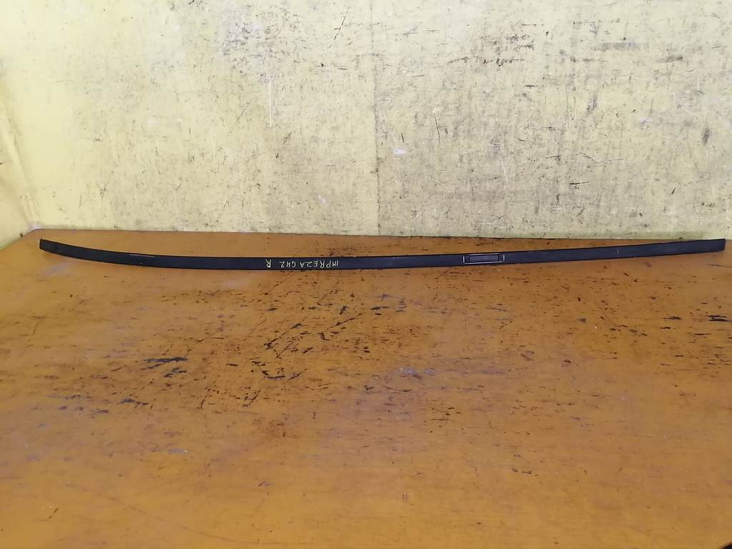молдинг на крышу Subaru Impreza