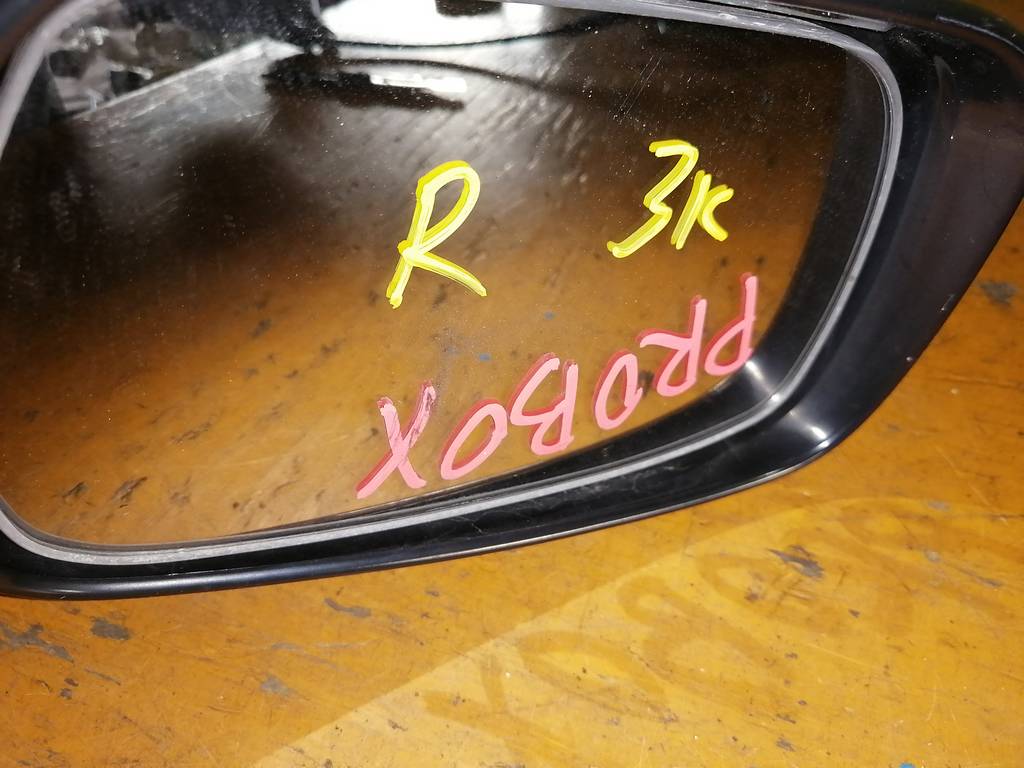 зеркало Toyota Probox