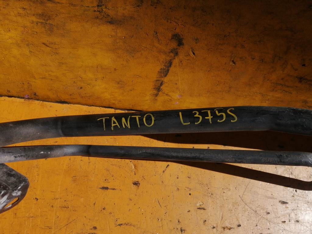 горловина топливного бака Daihatsu Tanto