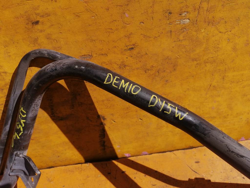 горловина топливного бака Mazda Demio