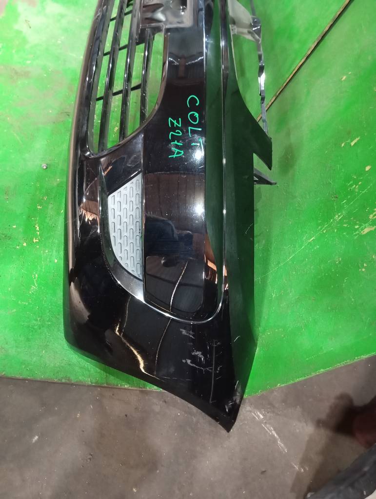 бампер Mitsubishi Colt