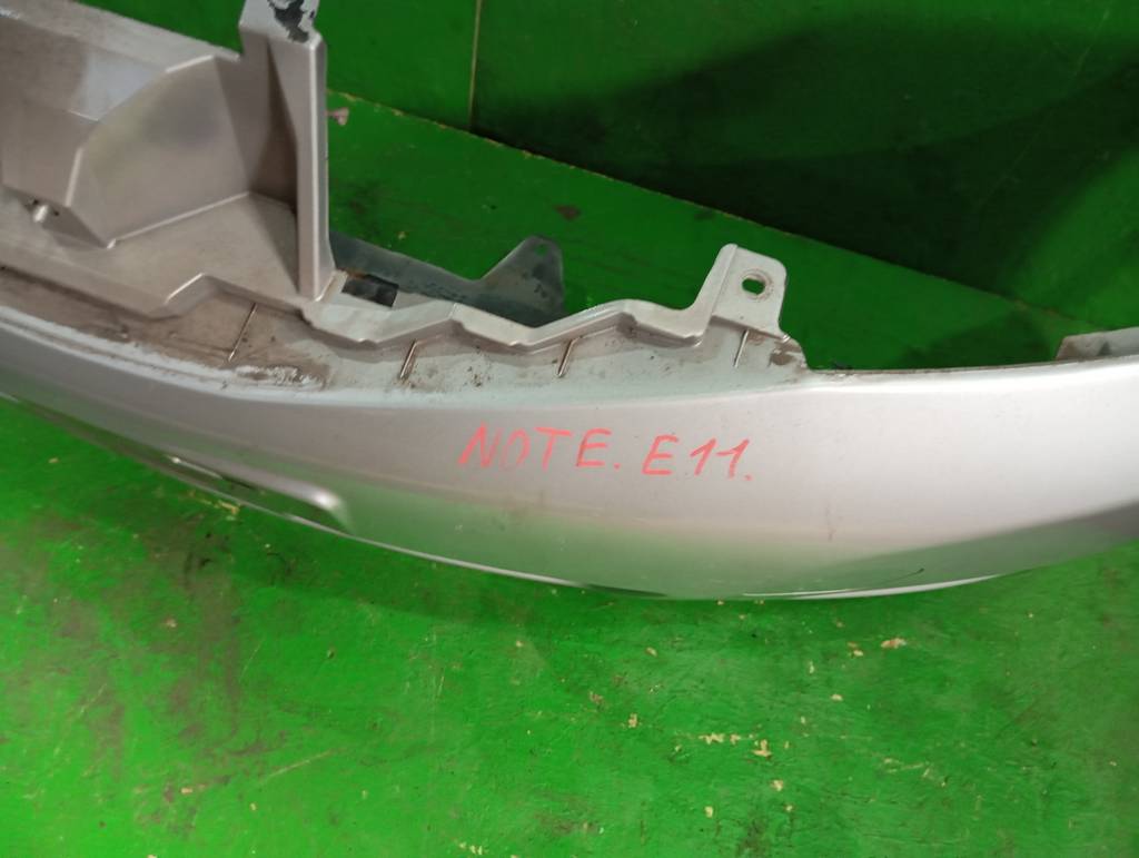 бампер Nissan Note