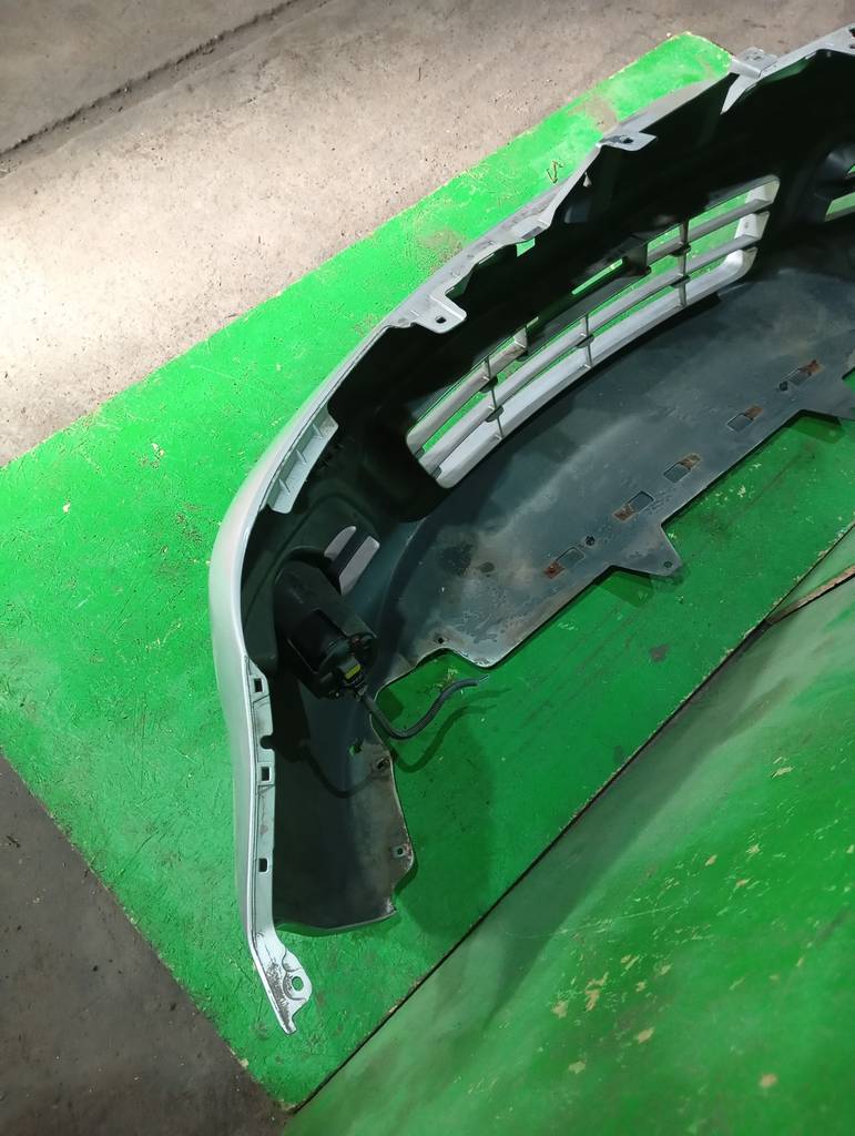 бампер Nissan Note