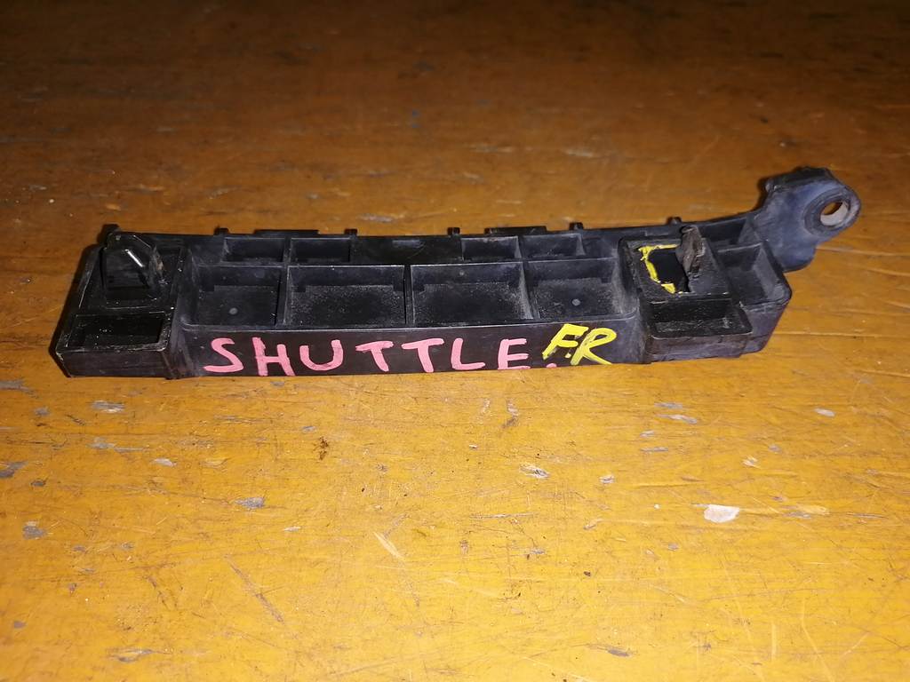 крепеж бампера Honda Fit Shuttle